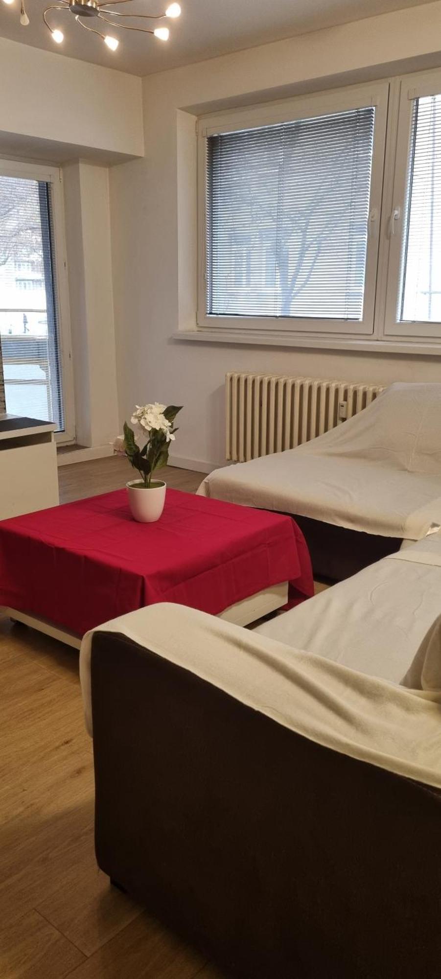 Huge Apartment Next To Train Station Close To The City Center Братислава Екстериор снимка