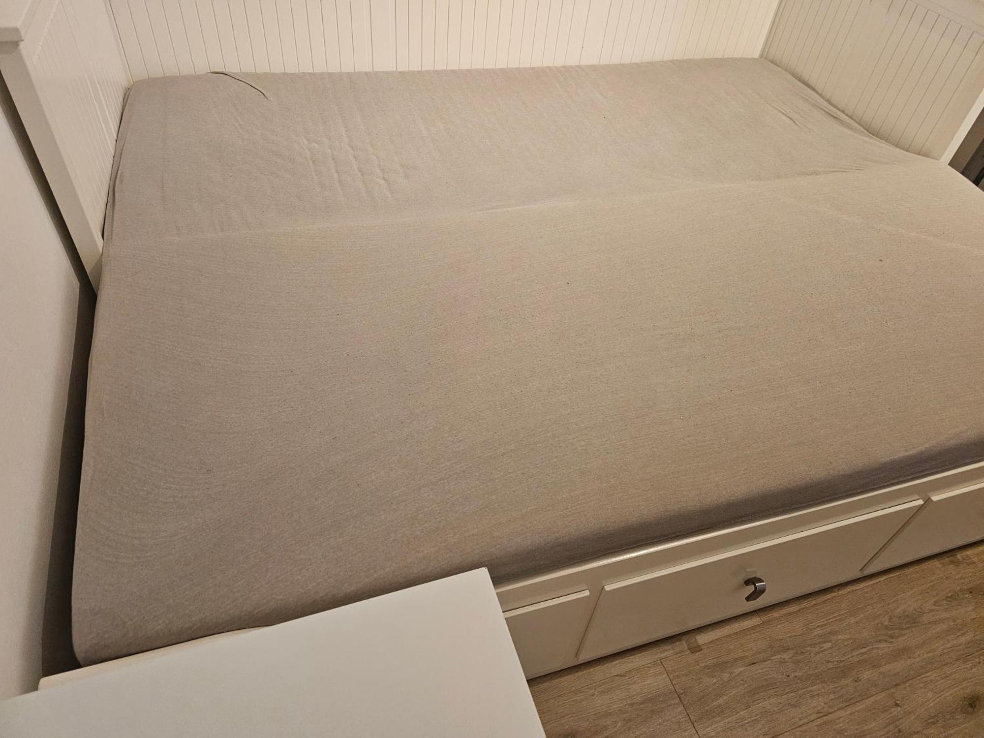 Huge Apartment Next To Train Station Close To The City Center Братислава Екстериор снимка