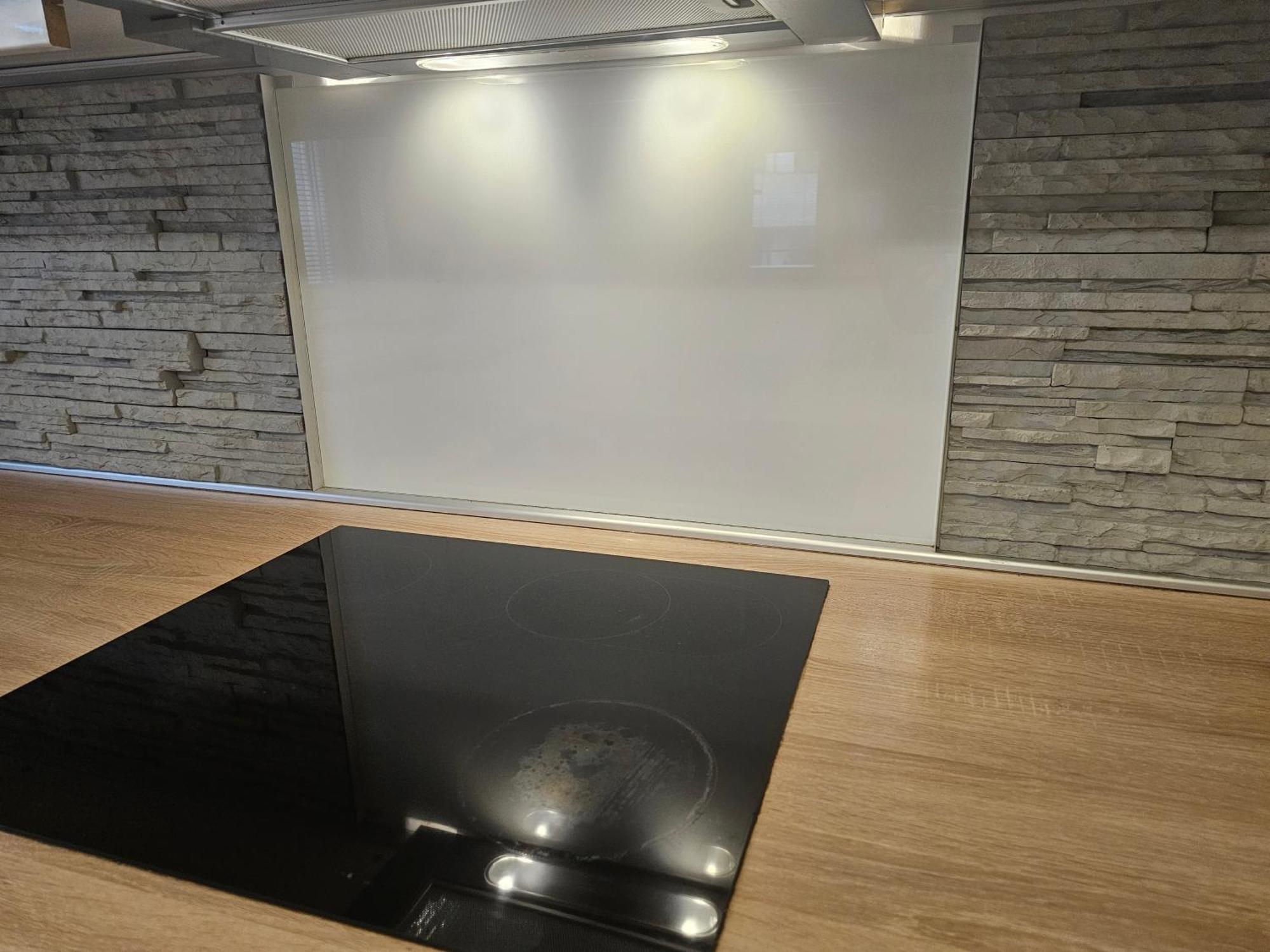 Huge Apartment Next To Train Station Close To The City Center Братислава Екстериор снимка
